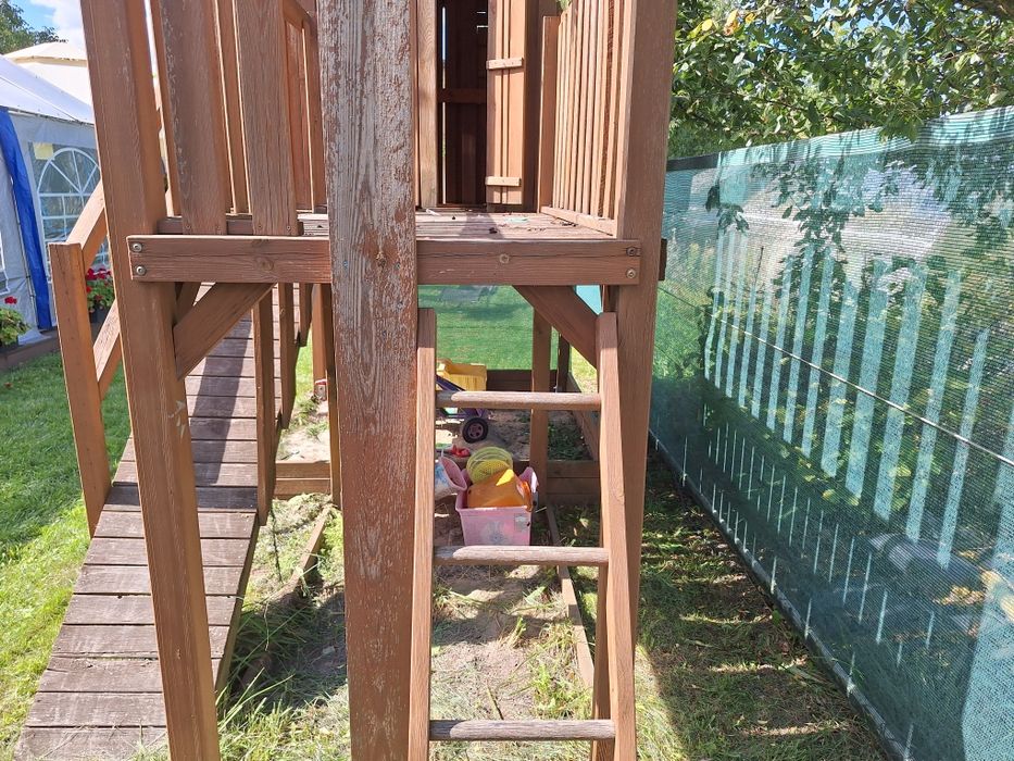 Solidny domek dla dzieci z piaskownicą firmy Winnetoo lite drewno