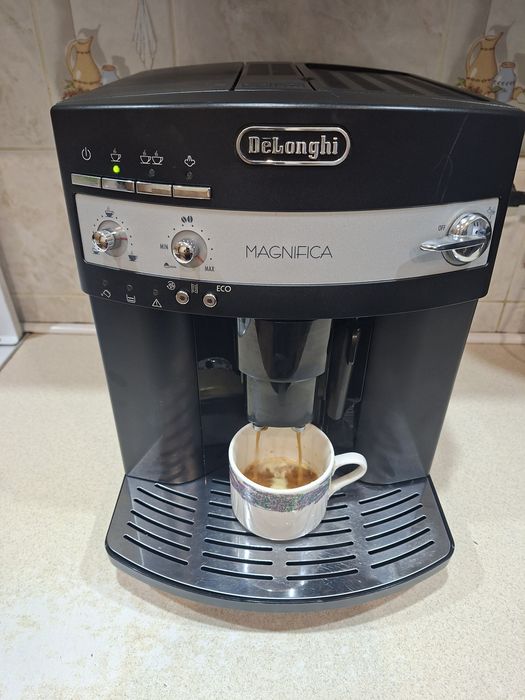 Кофемашина Delonghi Magnifica Eco