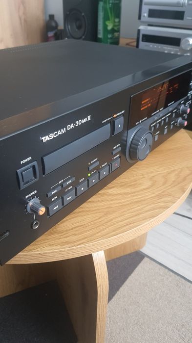Magnetofon Dat Tescam da30mk2
