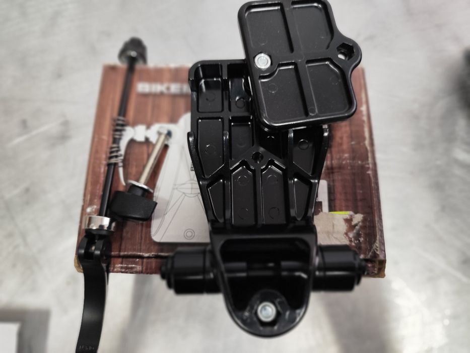 Nowy uchwyt przedniego widelca Bikeinside QR 9mm