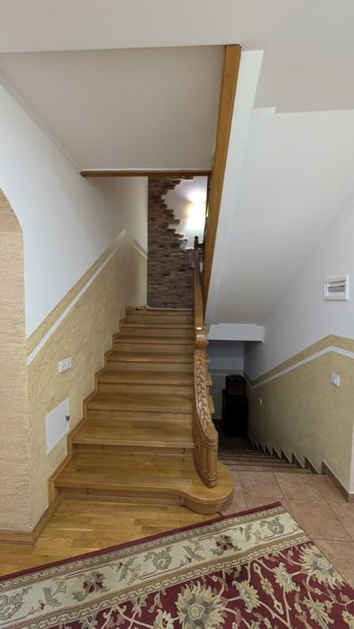 ТЕРМІНОВО!!! Продам будинок до центру 5 хв. їхати. Заїжджай і живи!