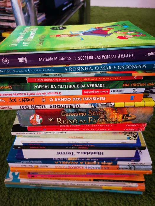 Vários livros infanto Juvenis