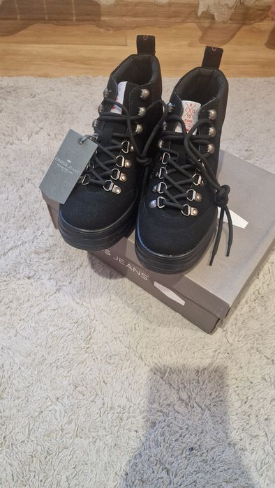 Nowe trapery rozmiar 36