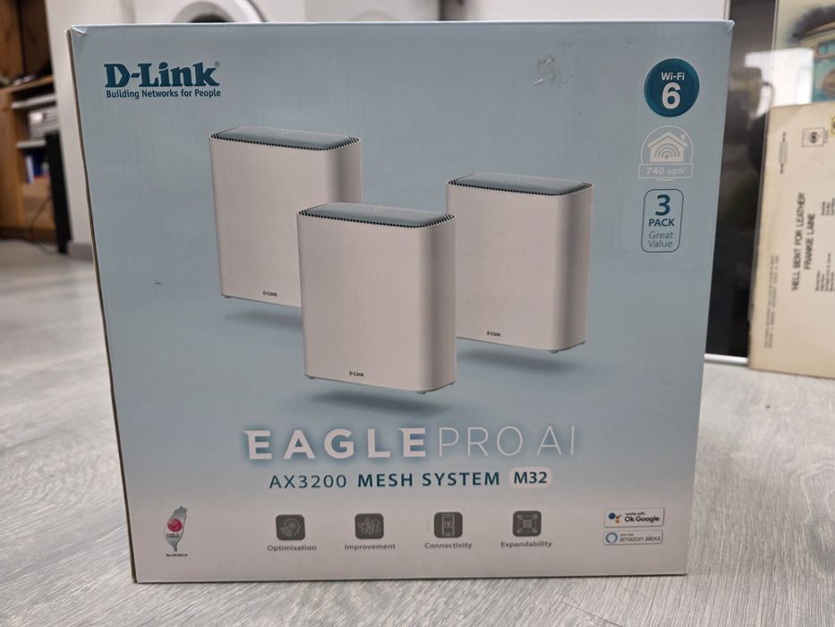 Mesh Wi-Fi система D-Link Eagle Pro AI M32 (Wi-Fi 6, комплект 3 шт)
