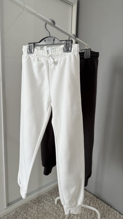 Набір спортивних штанів