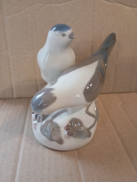 Фарфоровая статуэтка, Городница