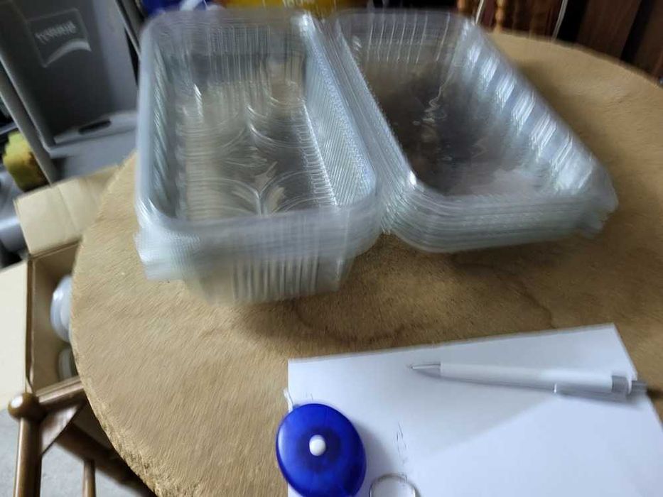 Caixas Recipientes em Plástico