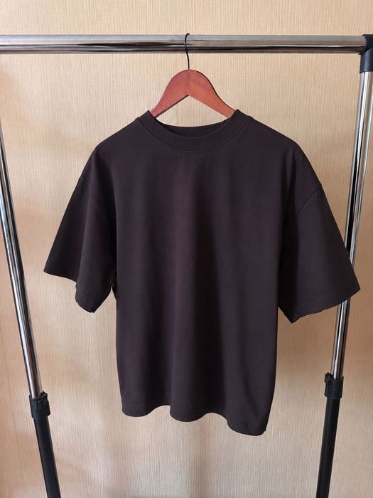 Футболка H&M шоколадна
