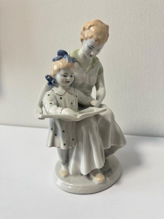 Фарфоровые статуэтки