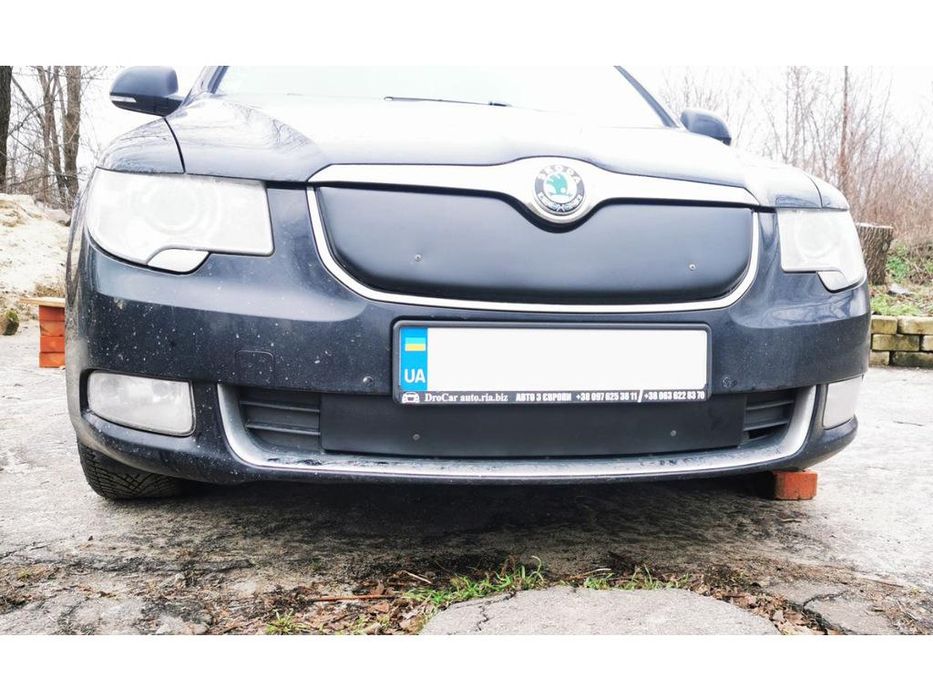 Skoda Superb 2008-2013 Зимова накладка на решітку матова (верхня)