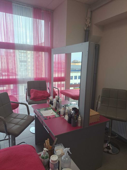 Дзеркало (робоча зона) перукаря/візажиста