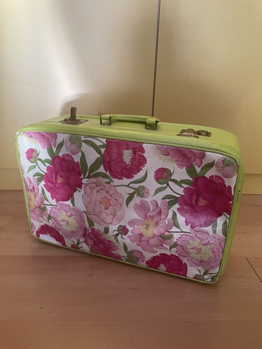 Walizka w stylu retro