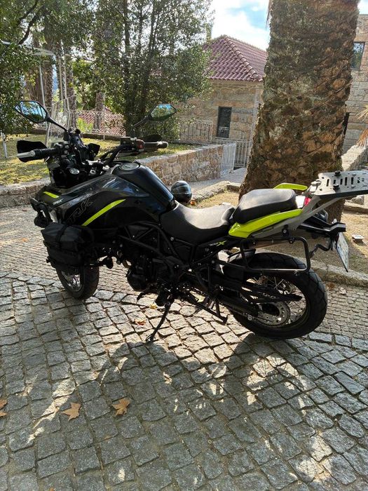 Moto Benelli TRK 702X