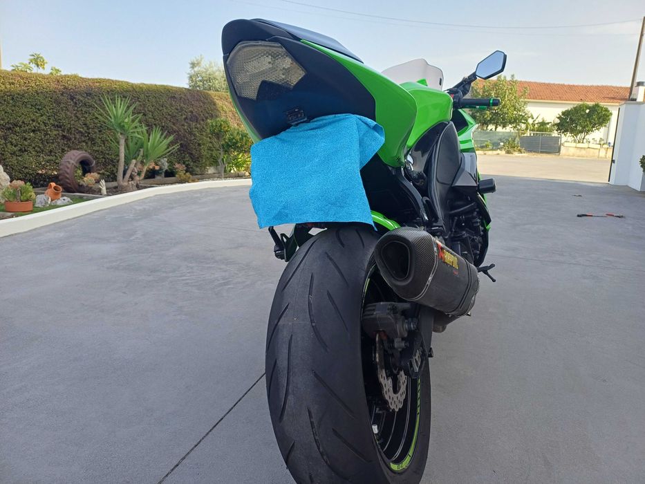 Moto Kawasaki ninja ZX10 R