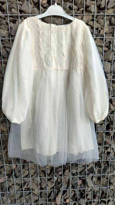 Святкова сукня для дівчинки розмір 136-140