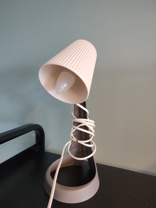 Lampka na biurko Ikea