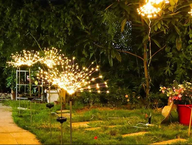 Ліхтар садовий Феєрверк газонний на сонячній батареї, 90 led, 8 режимі