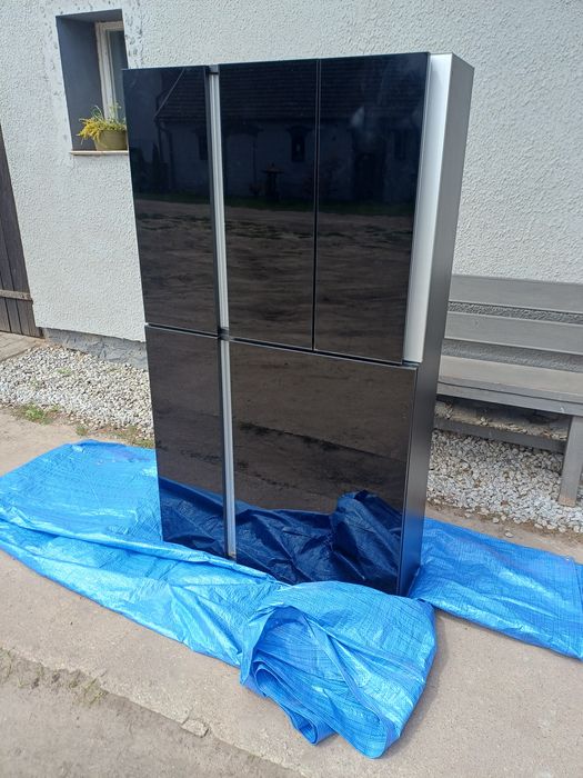 2 szafki  czarne  połysk 90 głeboka 30  wysokosc 2 szafek  156