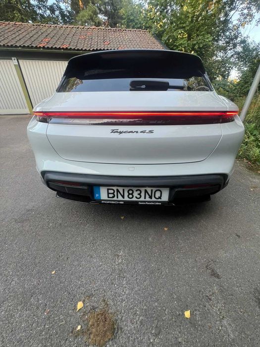 Porsche taycan 4S cross turismo