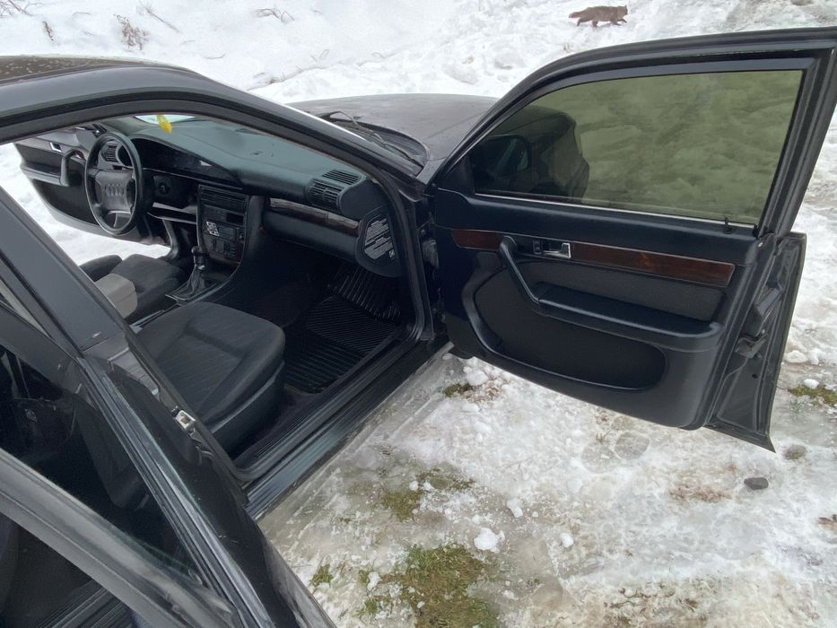 Продам Ауді  2,8