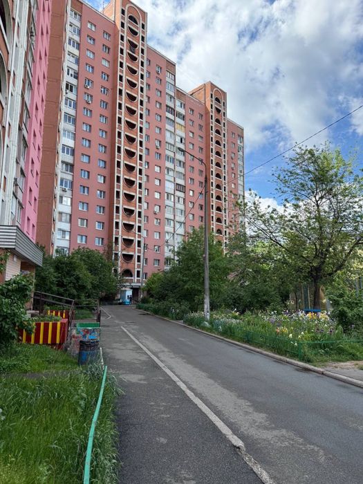 Продаж 2К(55м2)вул.Каштанова 15 Троєщина Деснянський р-н