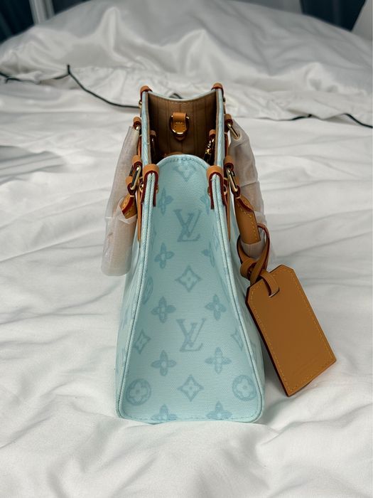 Сумка Louis Vuitton Onthego PM Monogram Mint Monogram Textile