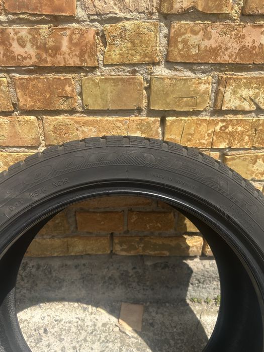 Продам покришку Goodyear  vector 4seasons