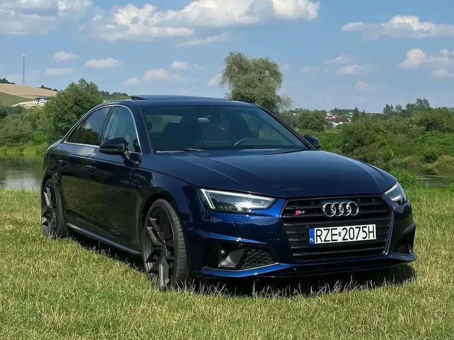 Audi S4 Limousine