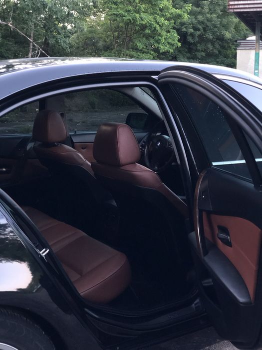 Продам BMW e60 525d.