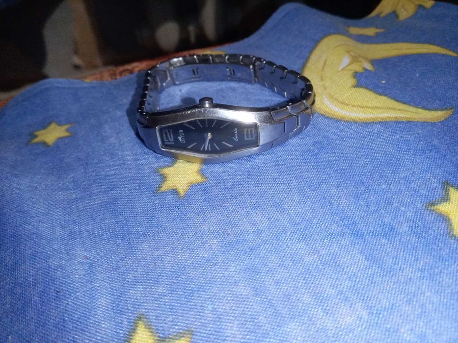 Цасы женские LOTUS 15280