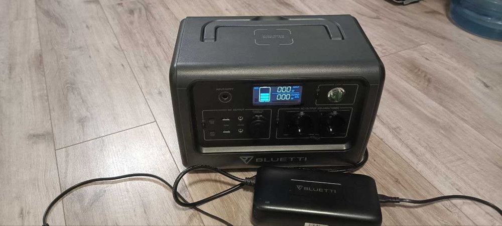Bluetti EB70 716вт*год. 1кВт