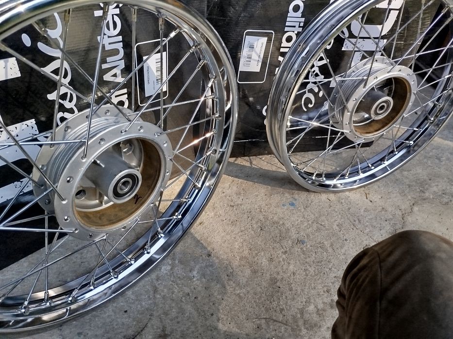 Koła wsk 125 komplet