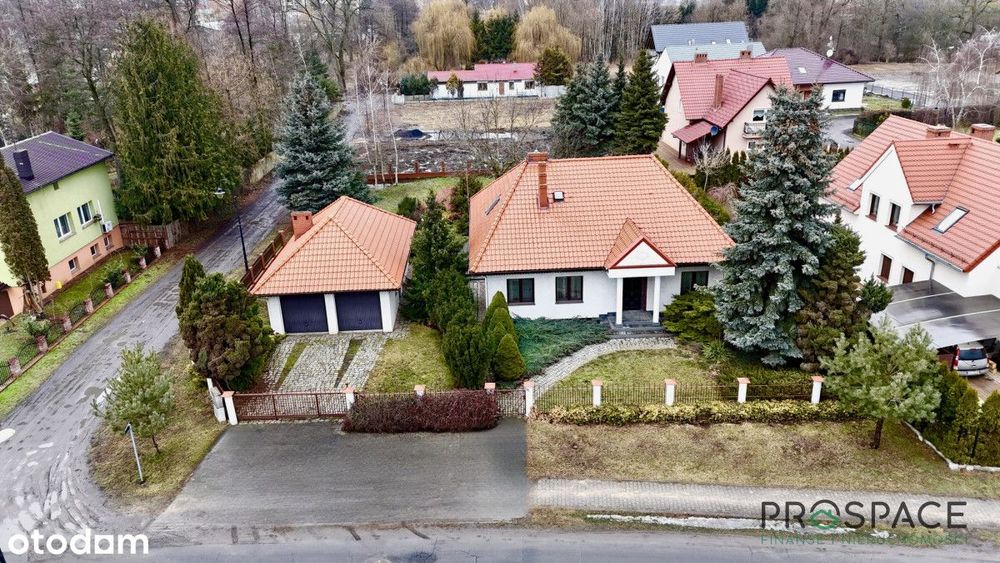 Dom 210 m² z ogrodem i garażem 2-st. - Sulechów