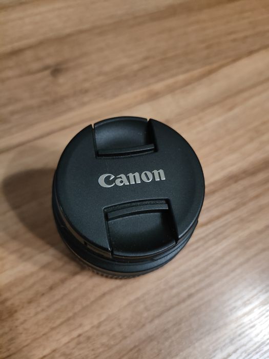 Продам объектив Canon EFS 18-55mm Kit III