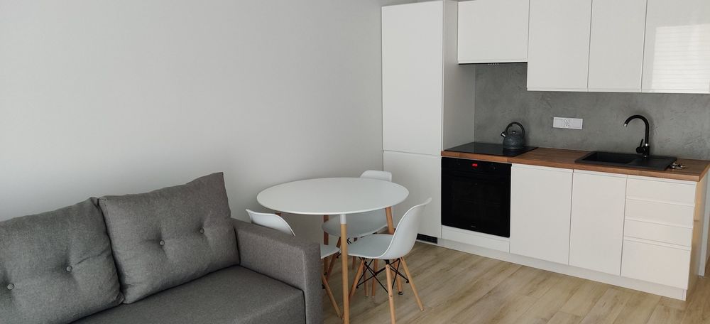 wynajme kawalerke z miejscem na weglinku ul kwarcowa