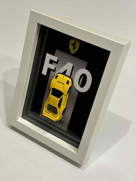 Ramka z samochodzikiem Hot Weels Ferari F40