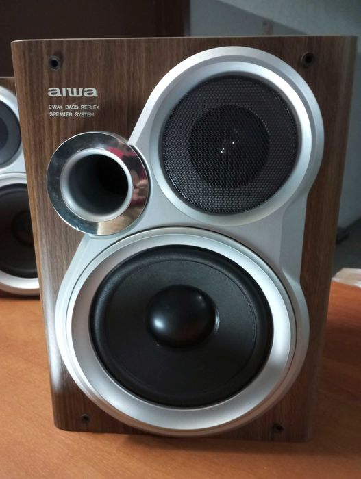 Par de Colunas AIWA ModeloSX-NDP54