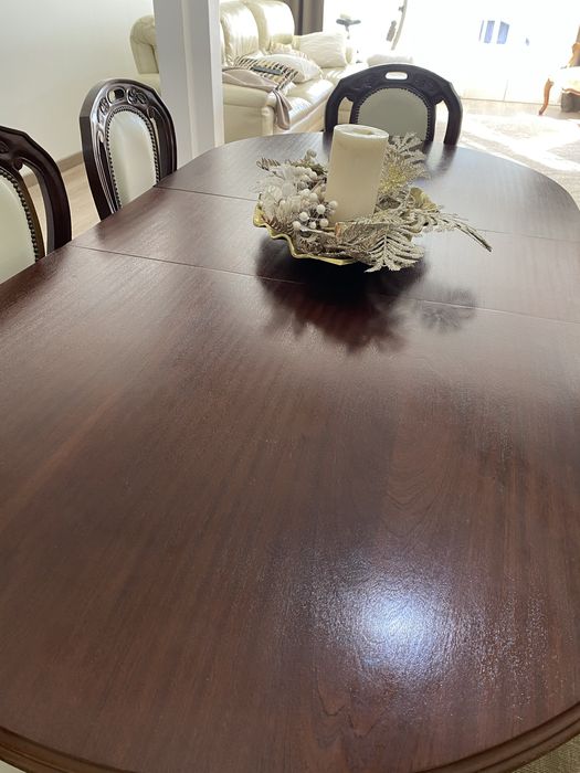 Mesa de jantar extensivel em madeira maciça com 6 cadeiras