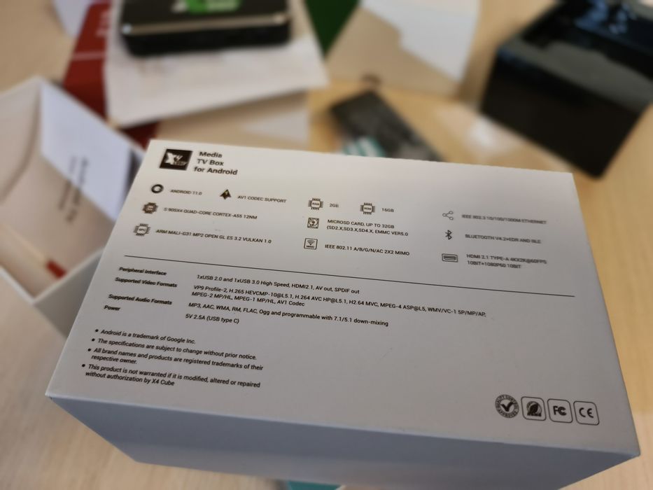 Android TV Ugoos X4 Cube   2/16 amlogic S905X4