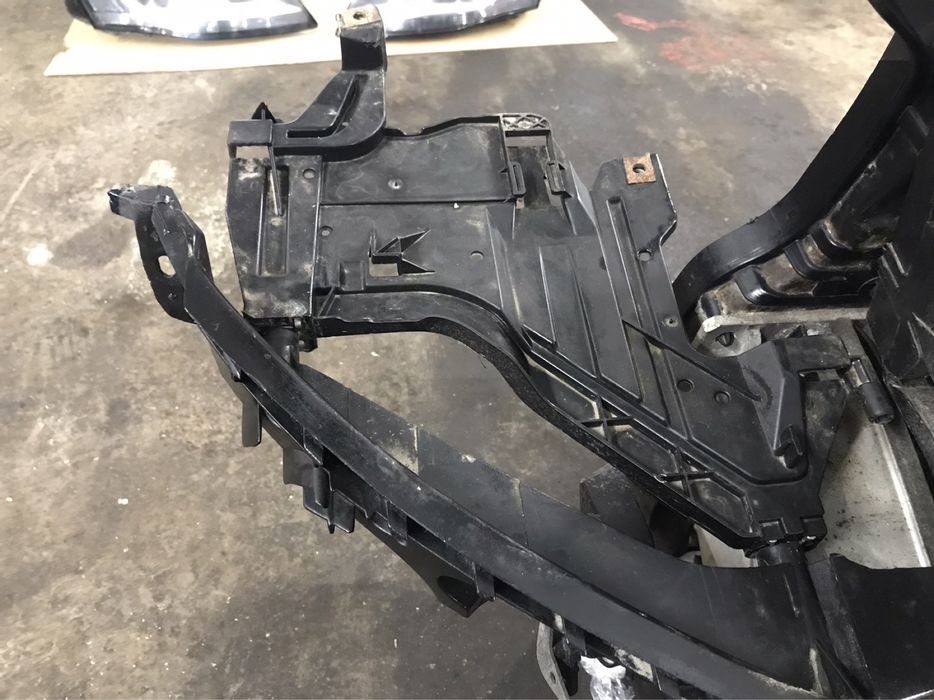 Пенель радіаторів взборі Audi A4B8 ауді А4б8 2л диз 2010р