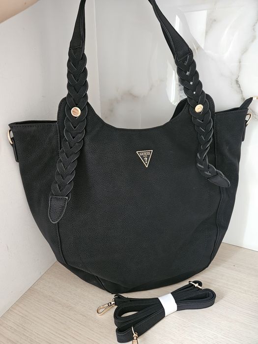 Czarna torebka guess