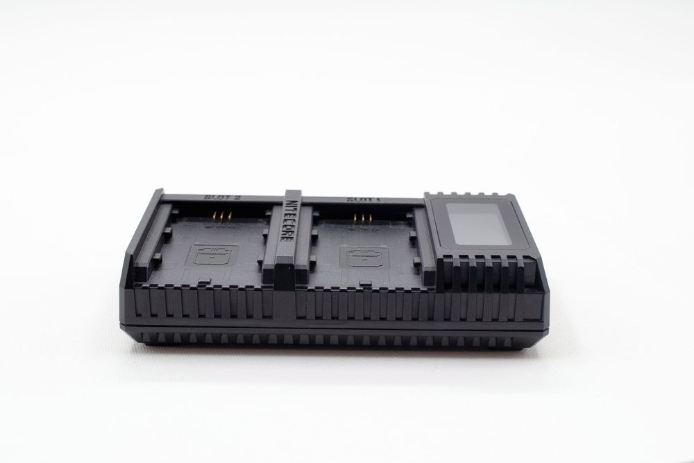 Carregador Nitecore USN4 Pro Dual‑Slot USB‑C p/ baterias Sony NP-FZ100