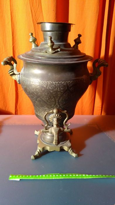 Samowar na węgiel drzewny , ręcznie zdobiony , mosiężny ,