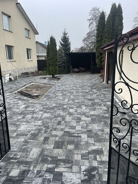 Укладання бруківки та тротуарної плитки