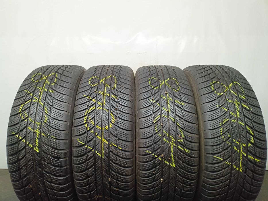 Bridgestone Blizzak LM001 205/60/16 18r. 92H 2x6,8mm 2x6,6mm (4048)
