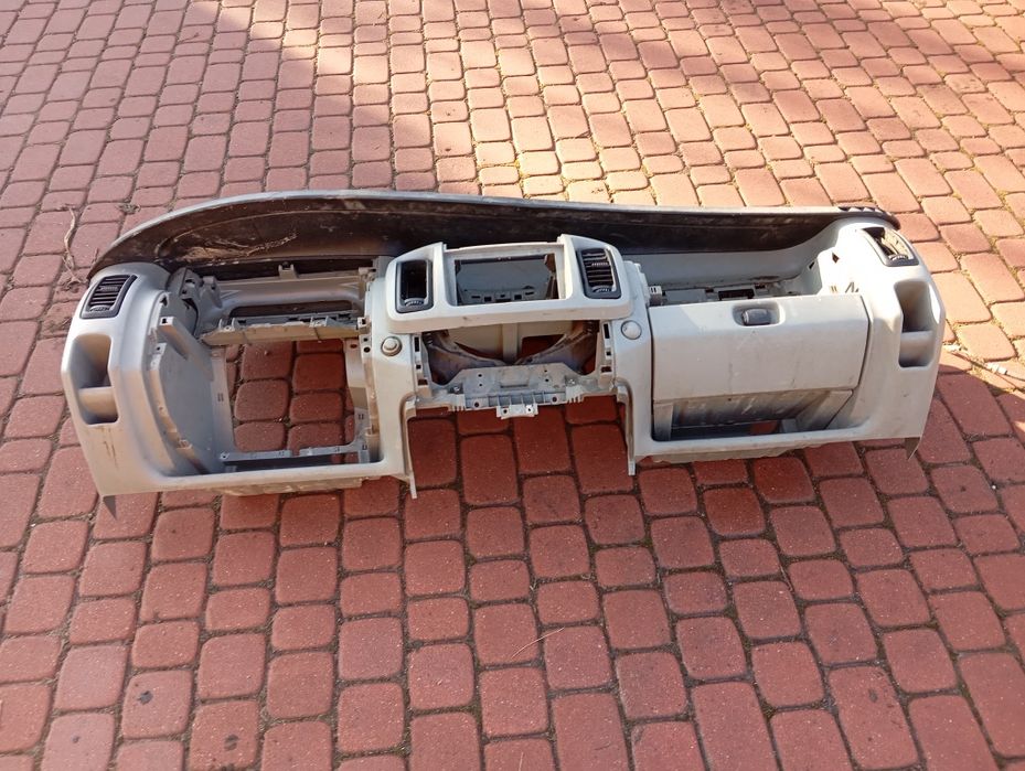 Deska rozdzielcza kokpit Opel Vivaro Trafic