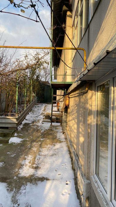 Будинок 200м2 та земельна ділянка 20 соток вул. Полтавська