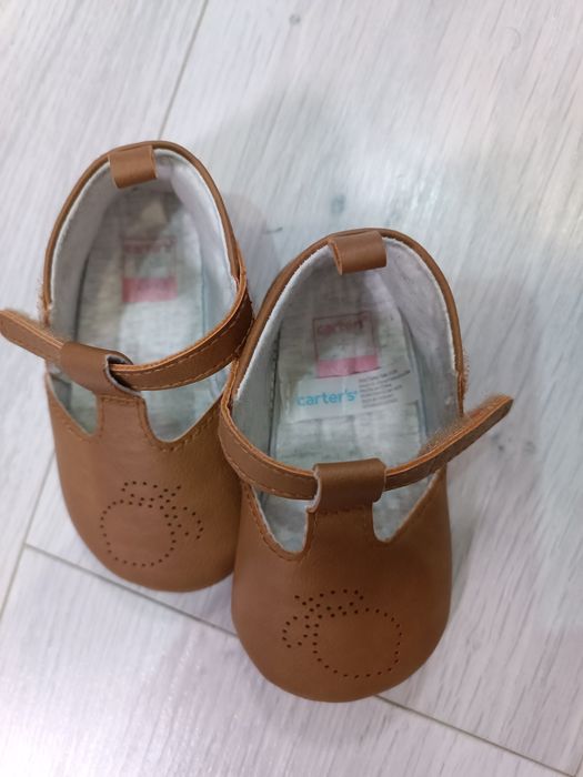 Дитяче взуття Carter's