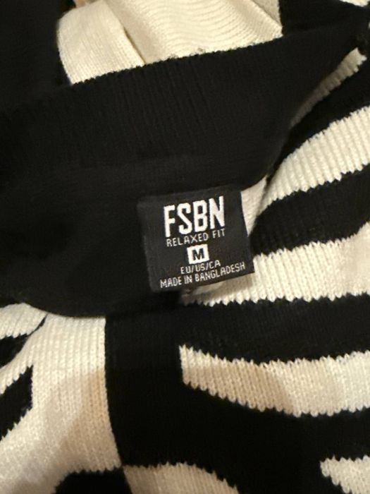 Светри/світшоти у готичному стилі та аніме