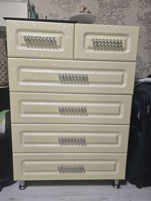 Продам комод, был сделан на заказз